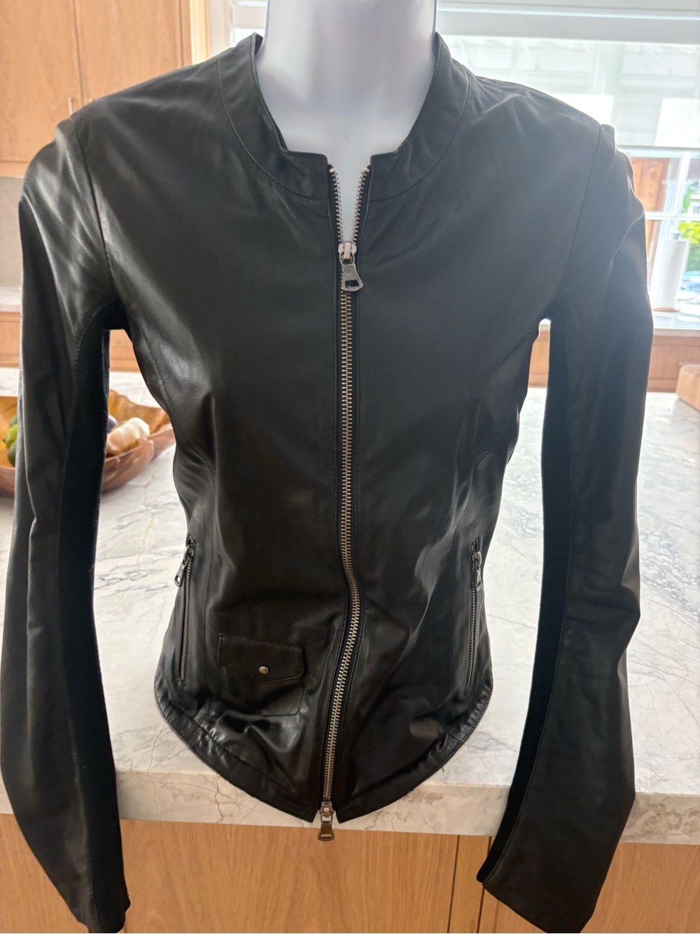 Women's Black Leather Zip-Front Jacket Gimos Italy $1300 retail size XS brandnew